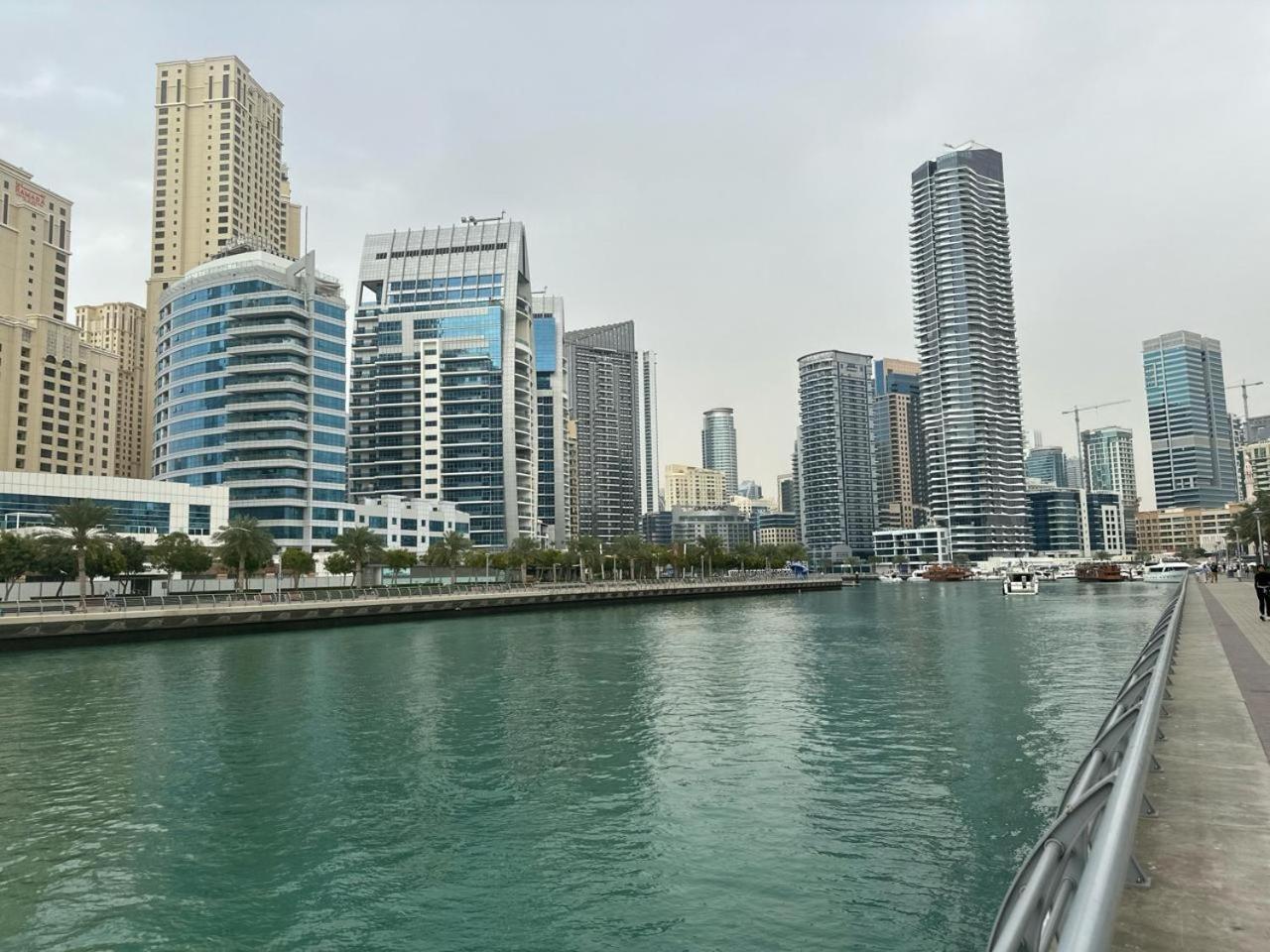 Success Luxury Apartment - 5 Min Away Marina Corniche - Free Housekeeping Provided Everyday-24-7 Staff Available For Services 迪拜 外观 照片