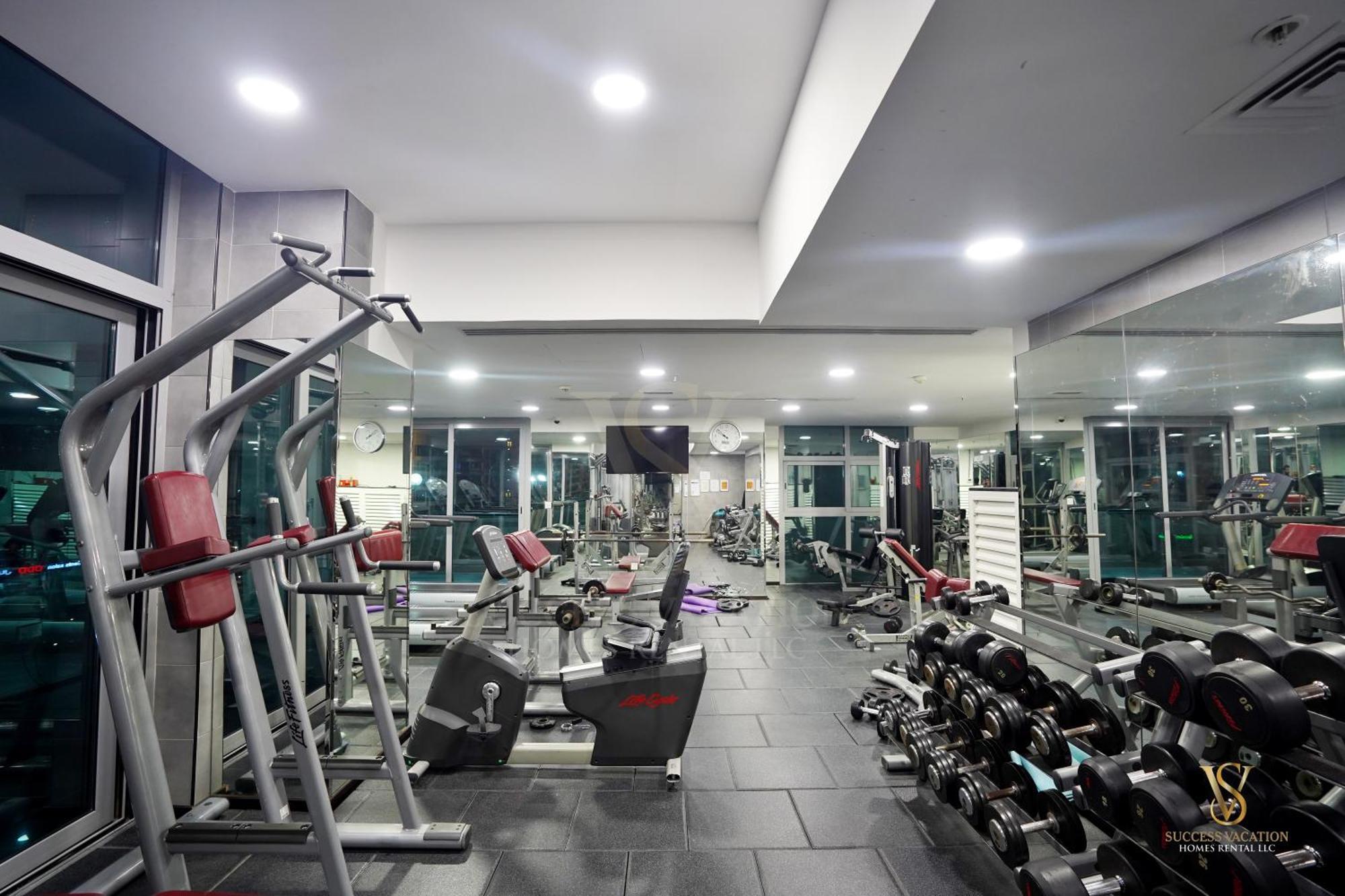 Success Luxury Apartment - 5 Min Away Marina Corniche - Free Housekeeping Provided Everyday-24-7 Staff Available For Services 迪拜 外观 照片