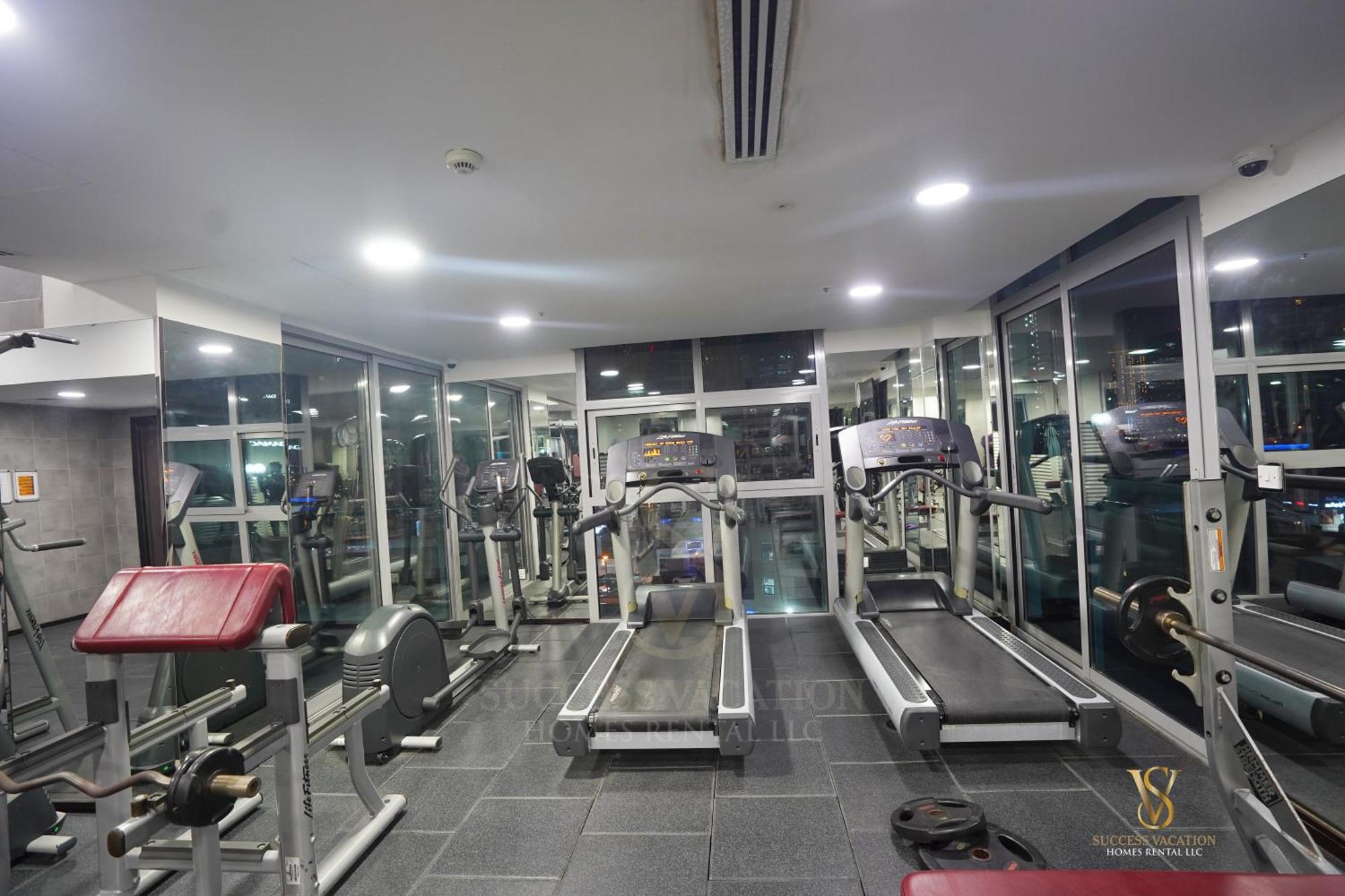Success Luxury Apartment - 5 Min Away Marina Corniche - Free Housekeeping Provided Everyday-24-7 Staff Available For Services 迪拜 外观 照片