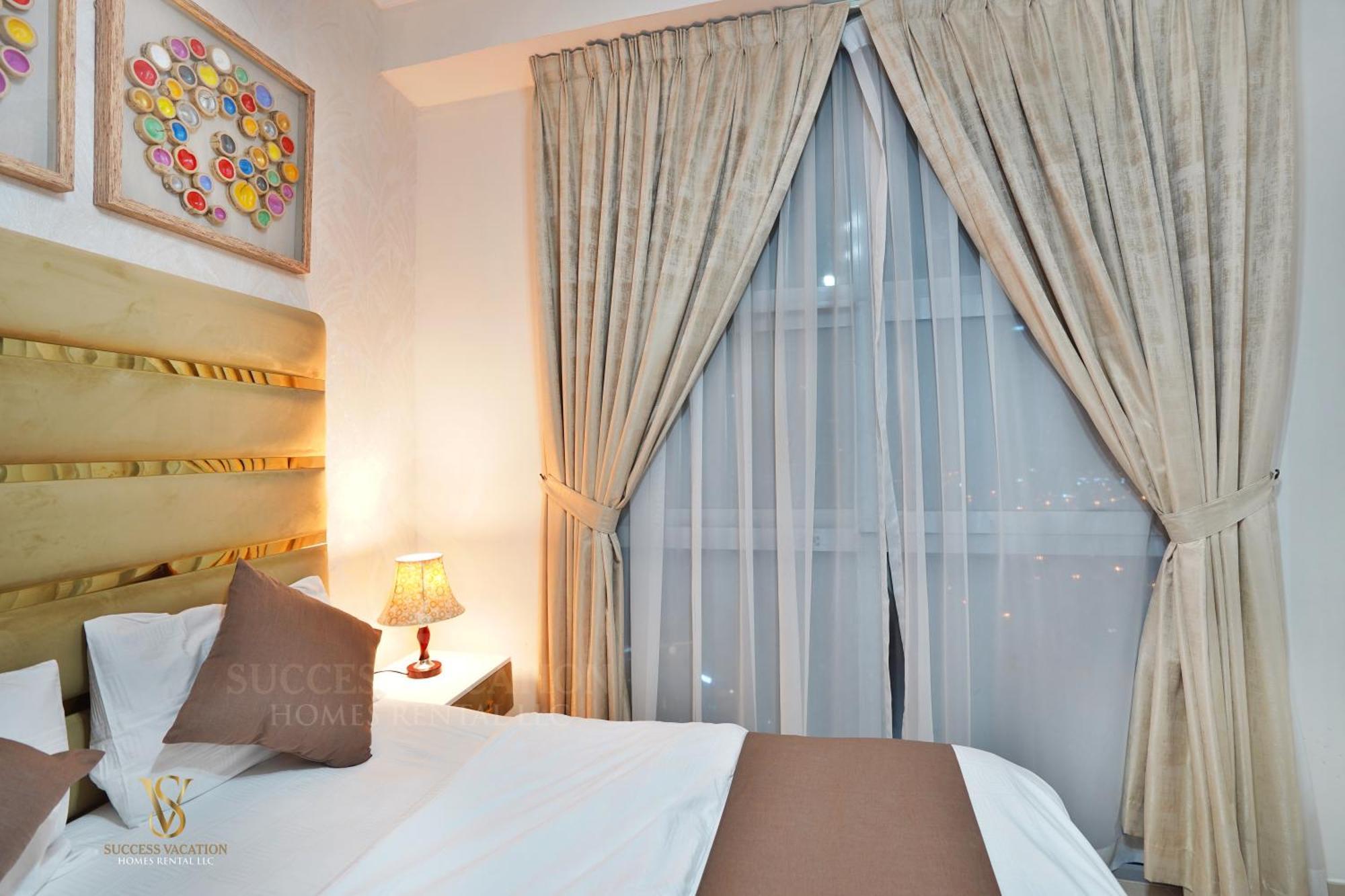 Success Luxury Apartment - 5 Min Away Marina Corniche - Free Housekeeping Provided Everyday-24-7 Staff Available For Services 迪拜 外观 照片